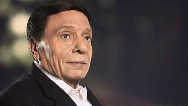 سعودي يتجول مع “عادل إمام” في روسيا (صورة)