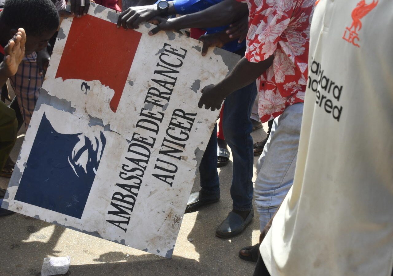 النيجر توجه “ضربة نووية” لفرنسا