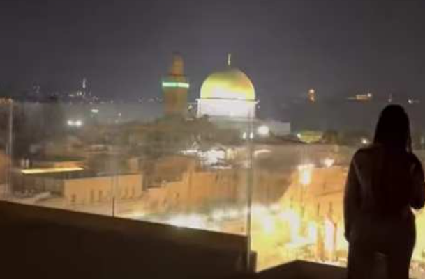 صور/ الدباغ تدفع عن نفسها خطيئة التطبيع بزيارة المسجد الأقصى