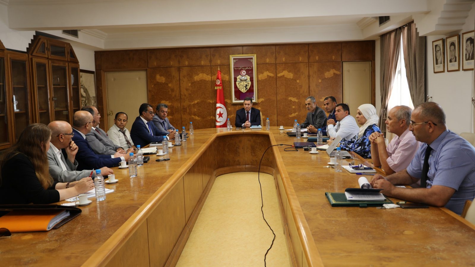 وزير النقل يوصي مجددا بتوفير ظروف سفر تليق بضيوف تونس