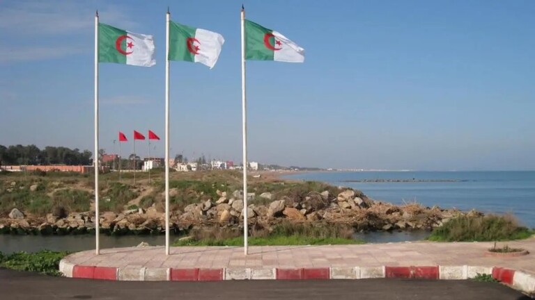 باريس تؤكد مقتل فرنسي واحتجاز آخر في الجزائر