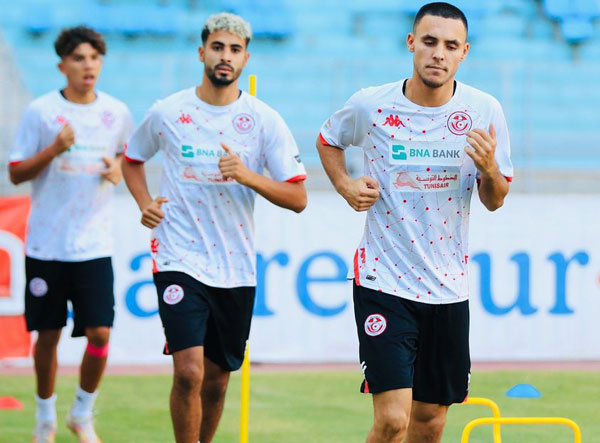 المنتخب الوطني/ ثلاثي يلتحق بالتمارين وثنائي الترجي على انفراد