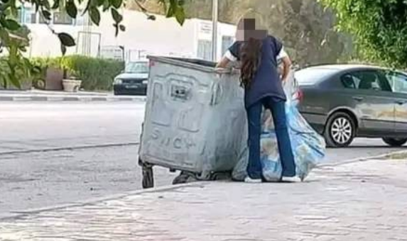 تلميذة