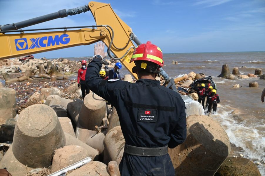 بالصور/ تدخل الحماية المدنية التونسية في درنة.. الحصيلة