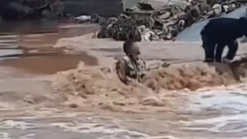 ليبي يصارع الموت