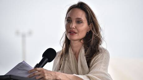 أنجلينا جولي تخطّط لإنشاء قرية للأطفال الفلسطيـ.نيين الأيتام