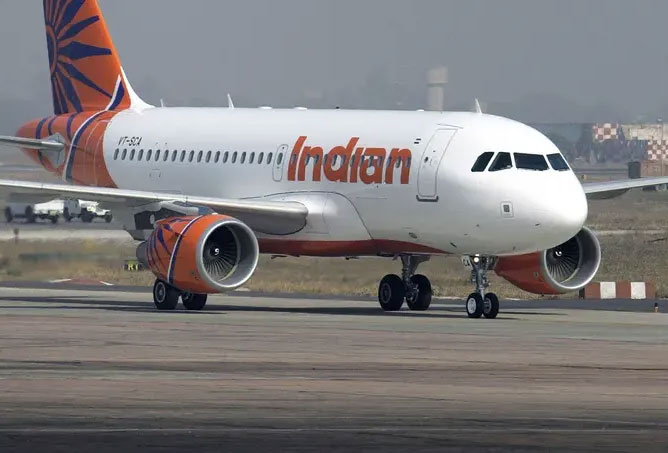 نحو منع الطيارين والمضيفين من استخدام العطور.. لماذا؟