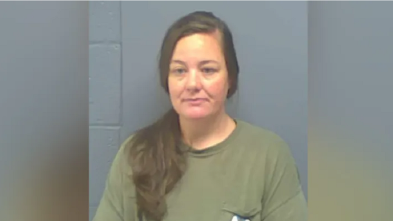 ايقاف معلمة بتهمة الاغتصاب