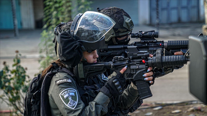 شرطة الاحتلال: طعن شخصين بالقدس