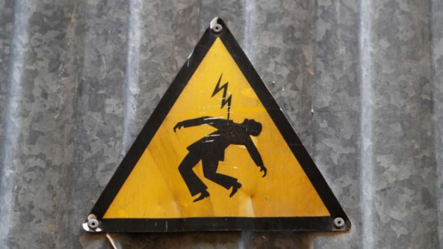 بنزرت/ صعقة كهربائية تودي بحياة شاب