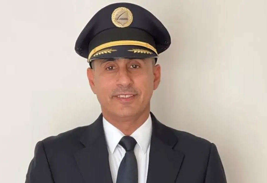 قائد الطائرة