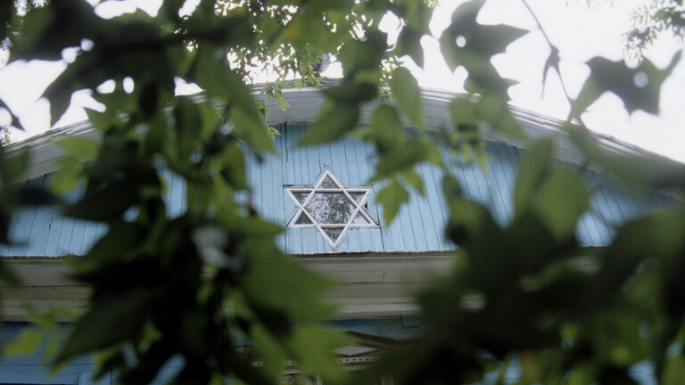 العثور على رئيسة كنيس يهودي مقتولة طعنا