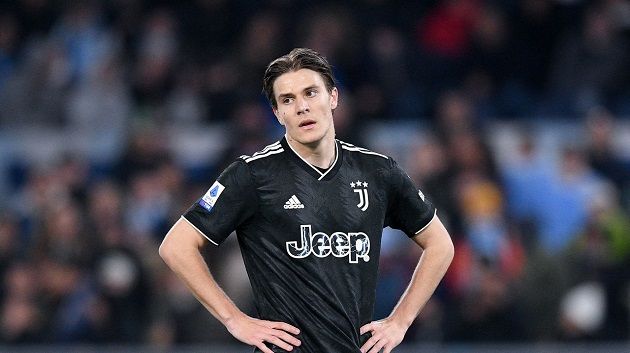 إيقاف لاعب جوفنتوس بسبب المراهنات