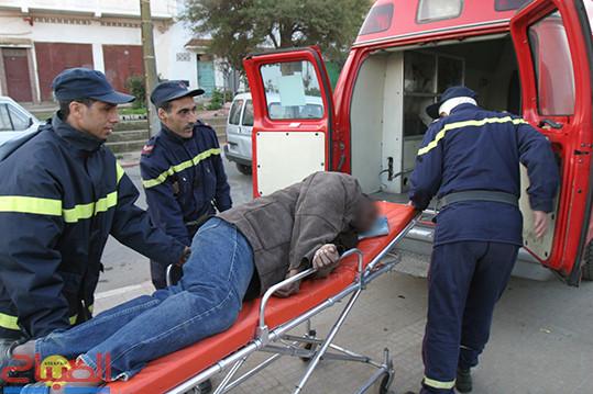 تأخّر ربع ساعة/ مدير مدرسة ينطح معلّما ويحيله إلى المستشفى