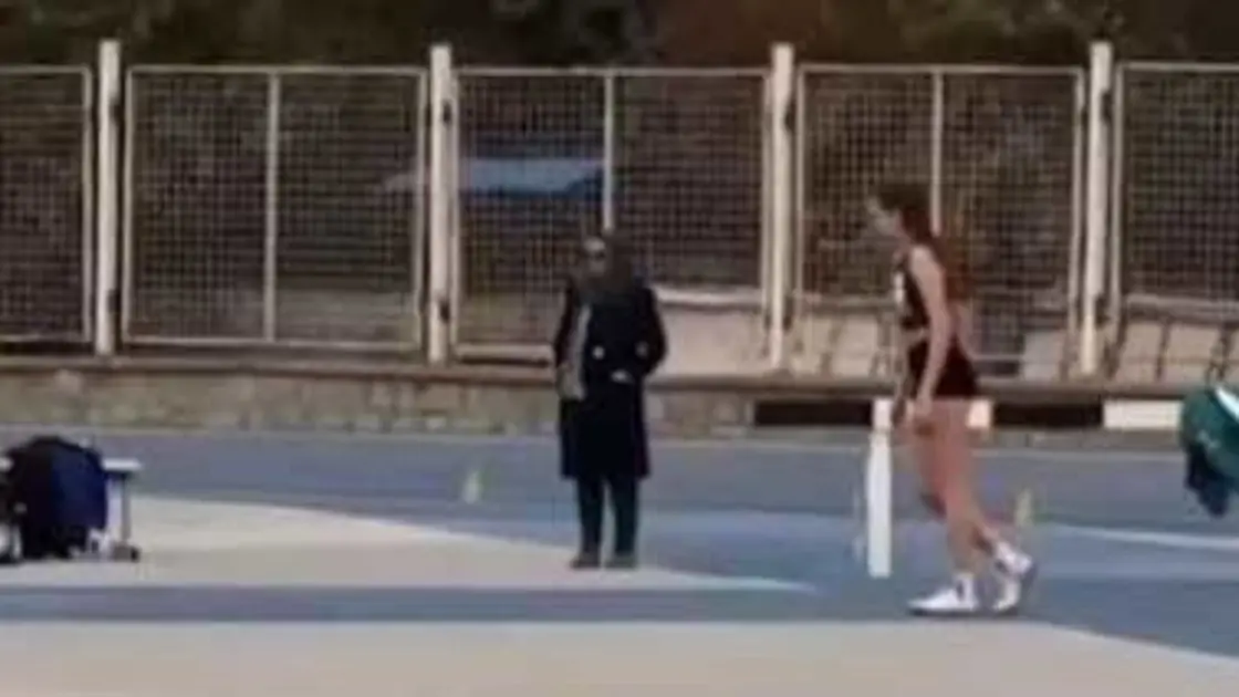 اقالة رئيس اتحاد رياضي بسبب “شورت”