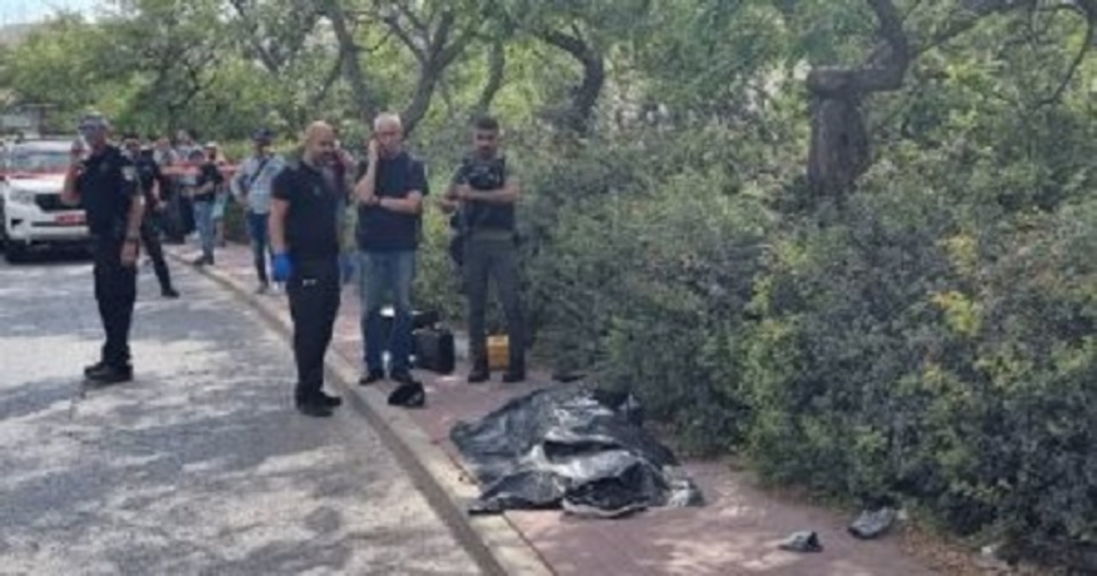 إصابة 5 إسرائيليين في إطلاق نار جنوب القدس إصابة 5 إسرائيليين في إطلاق نار جنوب القدس