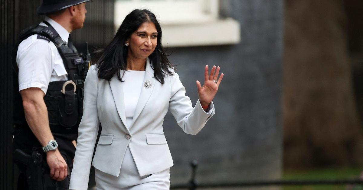 بعد تظاهرات داعمة لفلسطين..اقالة وزيرة الداخلية البريطانية بعد تظاهرات داعمة لفلسطين..اقالة وزيرة الداخلية البريطانية