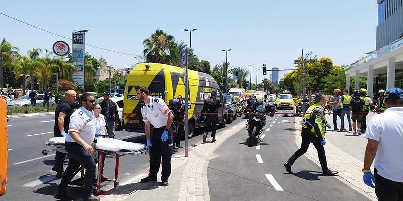 الإسعاف الإسرائـ..يلي: 3 قتلى في هجوم القدس الإسعاف الإسرائـ..يلي: 3 قتلى في هجوم القدس