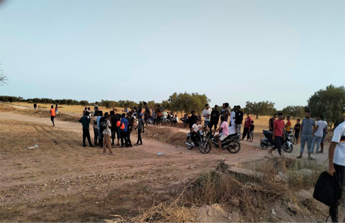 مع دخول الشتاء..كيف يعيش “الحراقة الافارقة ” في العامرة؟(متابعة لـ”تونس الان”) مع دخول الشتاء..كيف يعيش “الحراقة الافارقة ” في العامرة؟(متابعة لـ”تونس الان”)