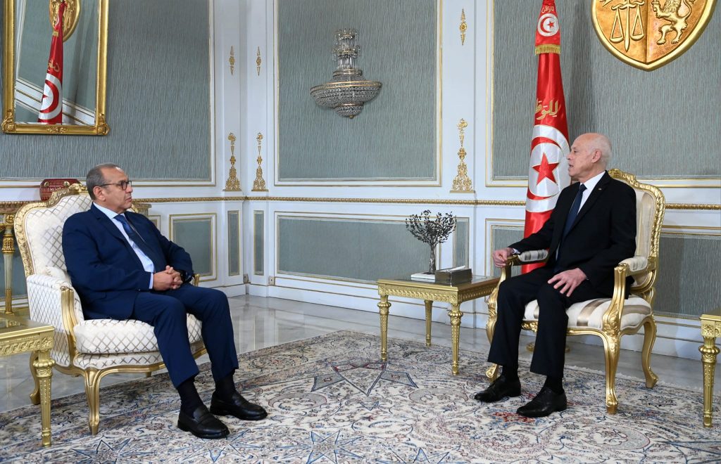 رئيس الجمهورية يدعو رجال الاعمال لمعاضدة مجهودات الدولة