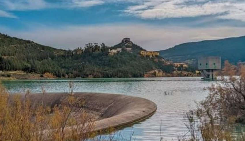 طقس الخميس/ سحب كثيفة وامطار متفرقة