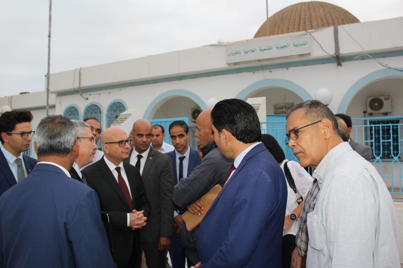 القيروان/ وزير الفلاحة يدعو أعوان “الصوناد” الى احترام توقيت العمل