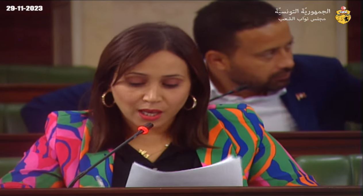 نائبة : 1.7 مليون دينارا سرقت من شركة النقل بالساحل !! نائبة : 1.7 مليون دينارا سرقت من شركة النقل بالساحل !!