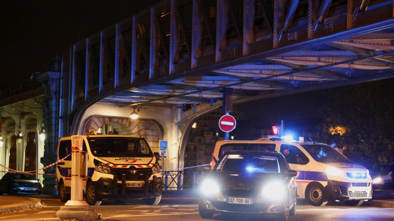 استنفار في فرنسا.. مقتل سائح ألماني وإصابة شخصين