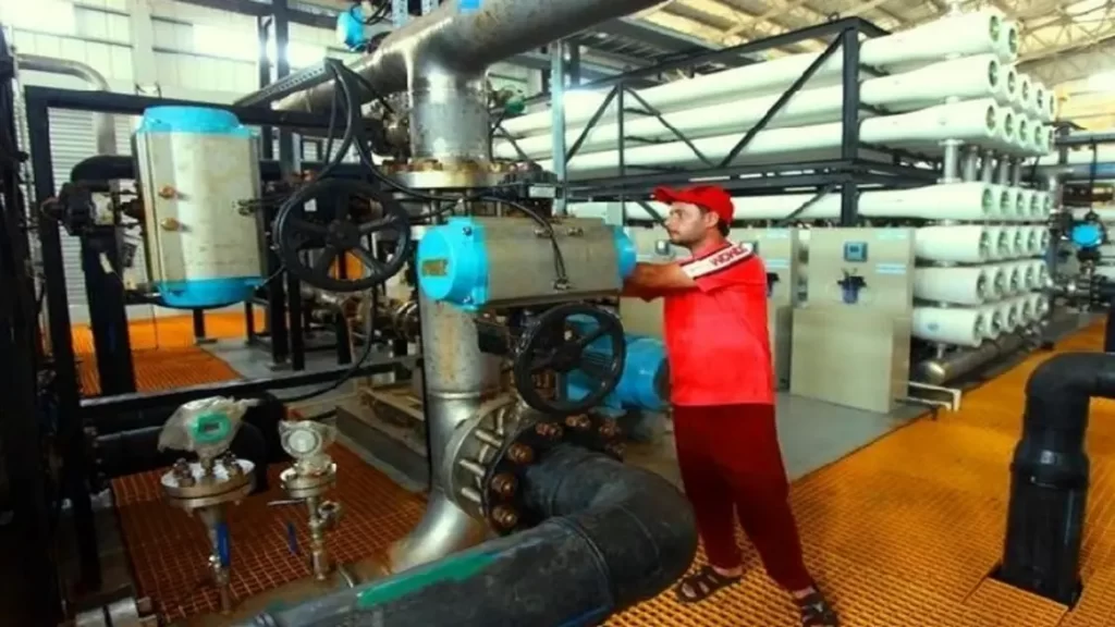 إسرائيل تفكر بسحب مياه البحر بمضخات لإغراق أنفاق حماس وإخراج مقاتليها