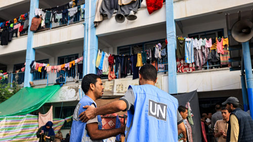 شاهد/ جيش الاحـ.تـ..لال يفجر مدرسة في بيت حانون (فيديو)