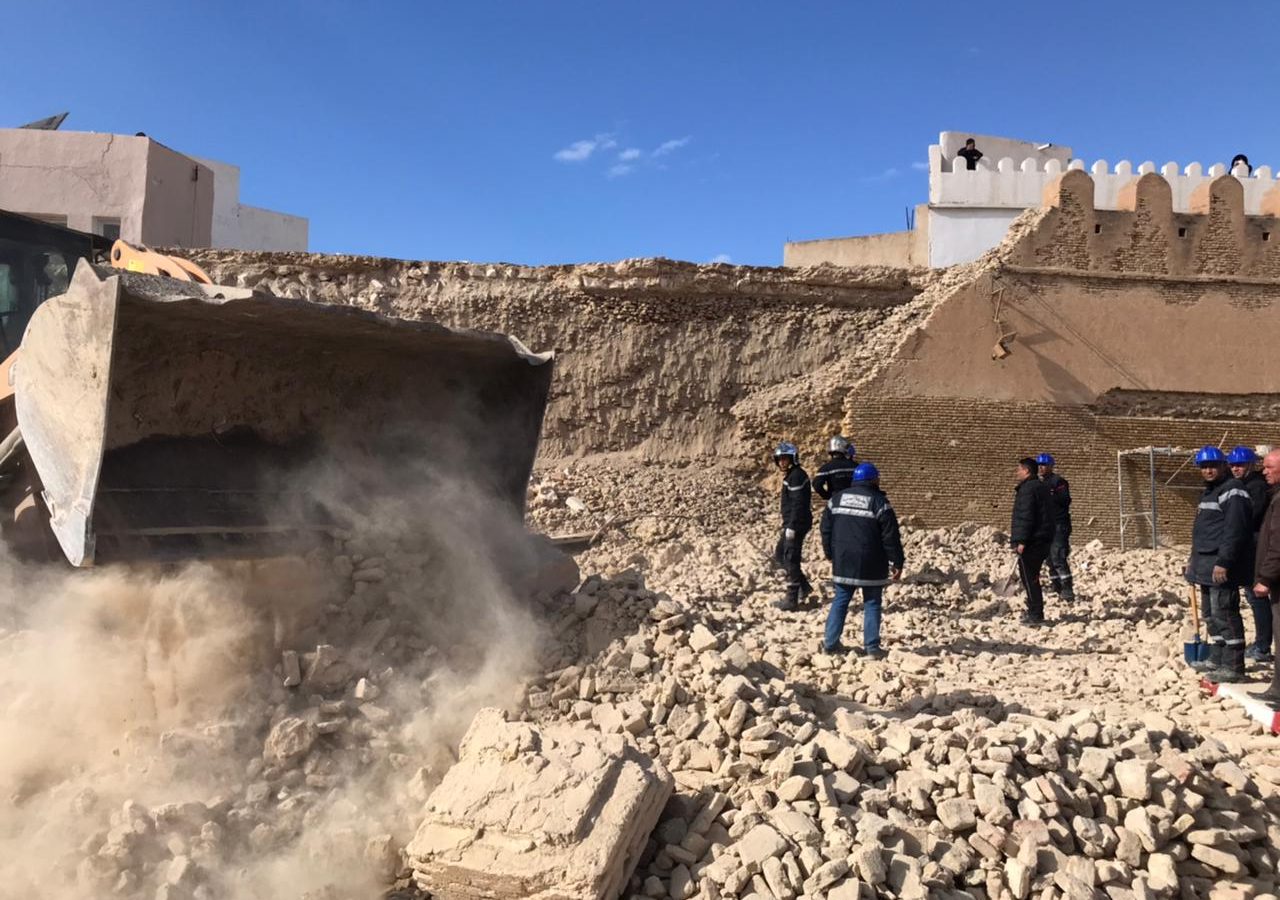 سقوط جزء من سور المدينة بالقيروان.. ارتفاع حصيلة القتلى (التفاصيل لـ”تونس الان”) سقوط جزء من سور المدينة بالقيروان.. ارتفاع حصيلة القتلى (التفاصيل لـ”تونس الان”)