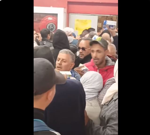 تدافع من اجل الحليب تونس