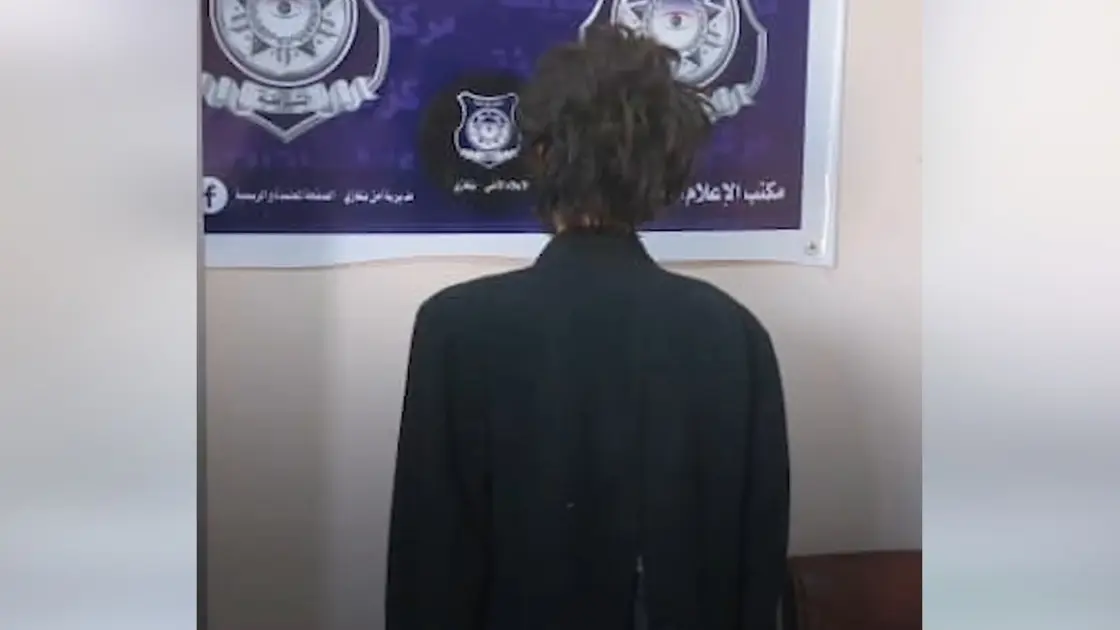 جريمة تهز ليبيا.. يقتل والده بـ24 طعنة وهو نائم
