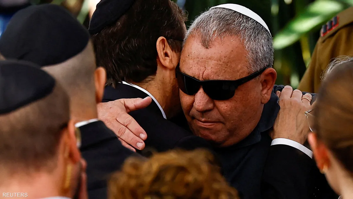 رئيس الأركان الإسـ..رائيلي السابق.. من غـ.زة المصائب لا تأتي فرادى