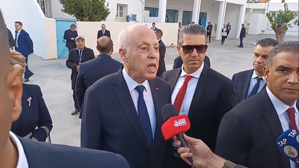 سعيّد من مركز الاقتراع... يوم تاريخي.. نحن بصدد وضع حجر الأساس لبناء جديد