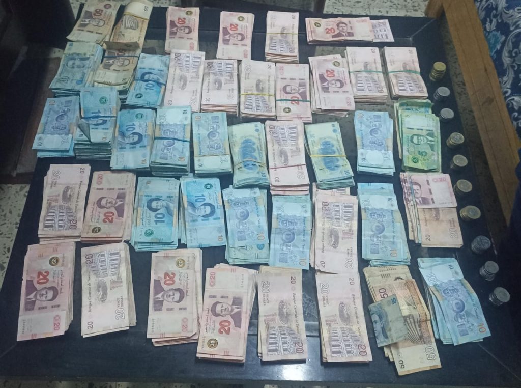 سوسة.. قطعوا الكهرباء واستولوا على اموال شركة والامن على الخط