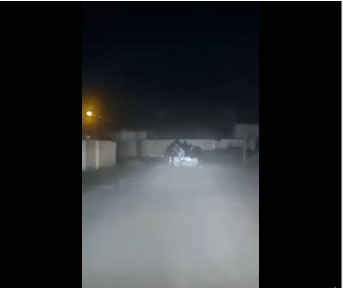 شاهد/ كرّ وفرّ بين الحرس وشاحنة تهريب افارقة بصفاقس شاهد/ كرّ وفرّ بين الحرس وشاحنة تهريب افارقة بصفاقس