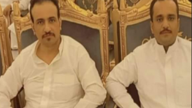 لاحقهما بسيارته وأطلق عليهما النار