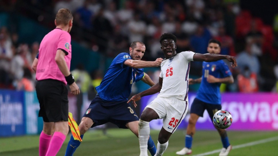 بطل أوروبا يضع حد لمسيرته الكروية