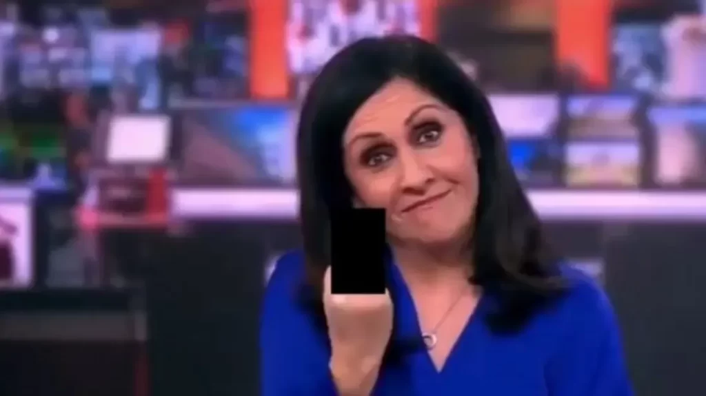 مذيعة شهيرة تقوم بحركة بذيئة على الهواء.. ما حقيقة الفيديو المتداول