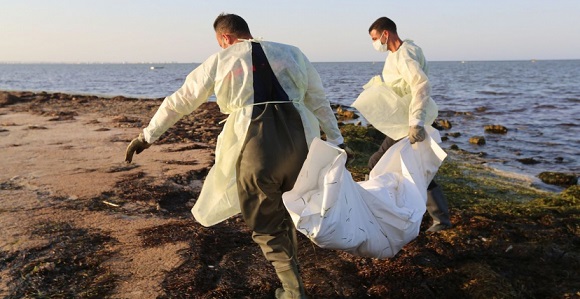 إيطاليا/ دفن 6 مهاجرين معلومي الهوية كانت عائلاتهم تنتظر جثامينهم.. (الخفايا تكشفها “تونس الآن”)