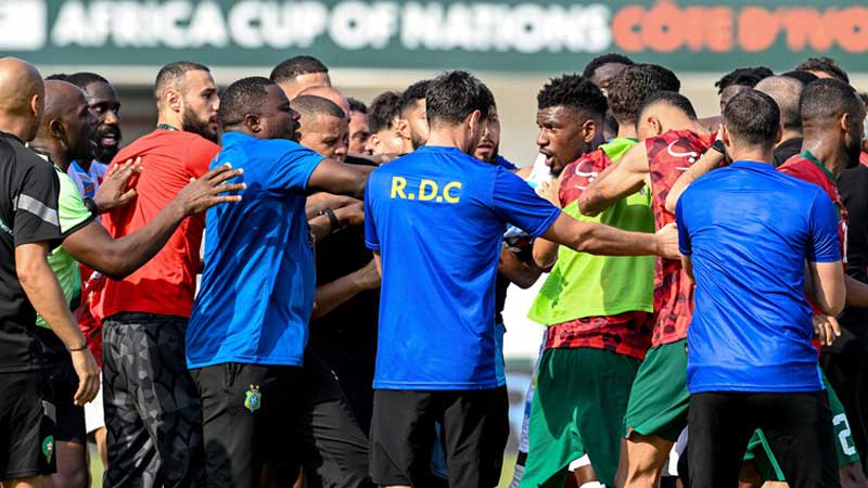 اشتباكات بين لاعبي المغرب والكونغو
