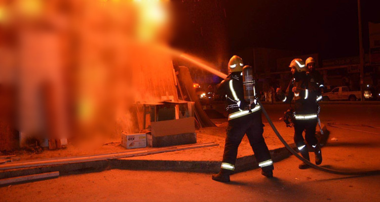 القصرين/ النيران تلتهم مستودعا لبيع المحروقات المهربة