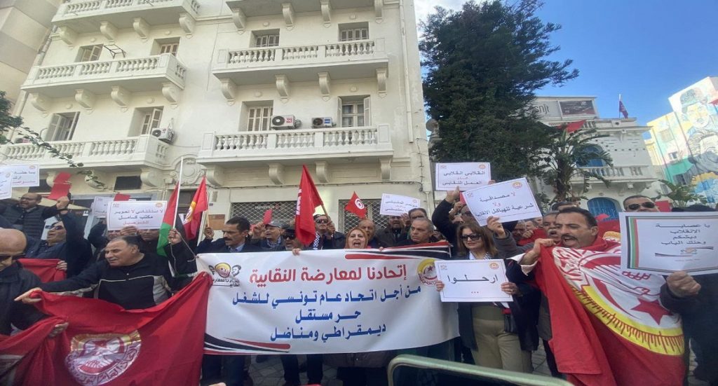 المعارضة النقابية تقلب الطاولة على قيادة اتحاد الشغل