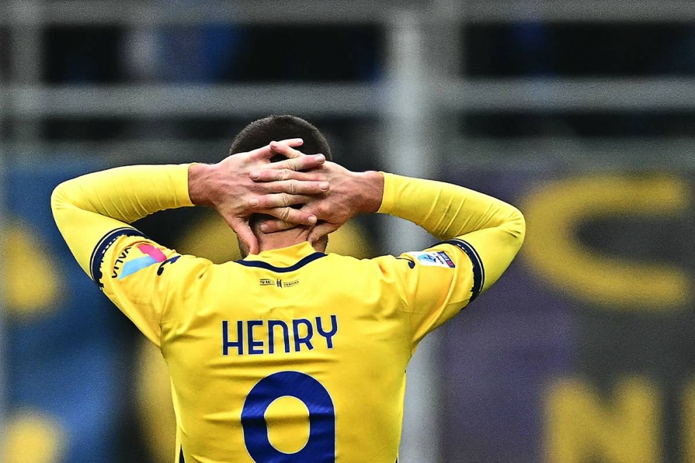 تهديد مهاجم بالتصفية لاهداره ركلة جزاء في الوقت القاتل تهديد مهاجم بالتصفية لاهداره ركلة جزاء في الوقت القاتل