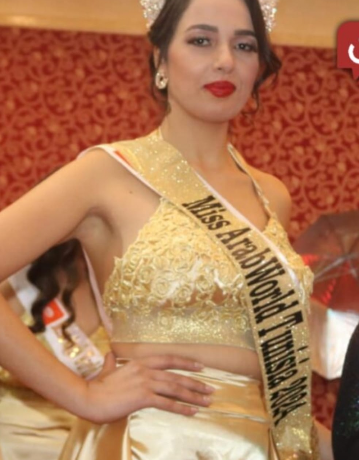 خلود القاسمي.. صور ملكة جمال تونس العرب تُعري “قسوة” التونسيين (صور)