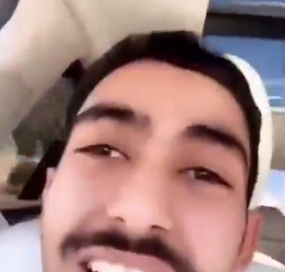 كاد أن يتسبب في كارثة/ سعودي يوثّق تعمده صدم سائق دراجة