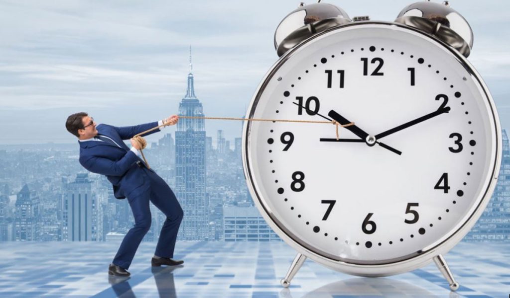 سوسة.. عدم احترام توقيت العمل على طاولة الولاية