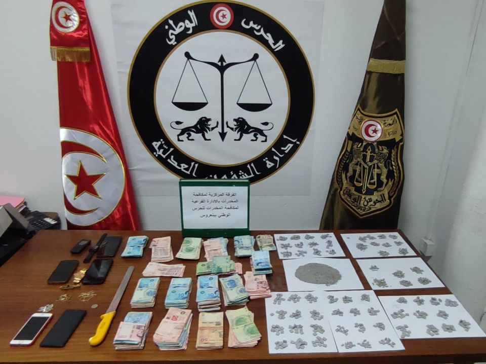 إحباط محاولة ترويج ألف قرص اكستازي والاحتفاظ بـ5 أشخاص