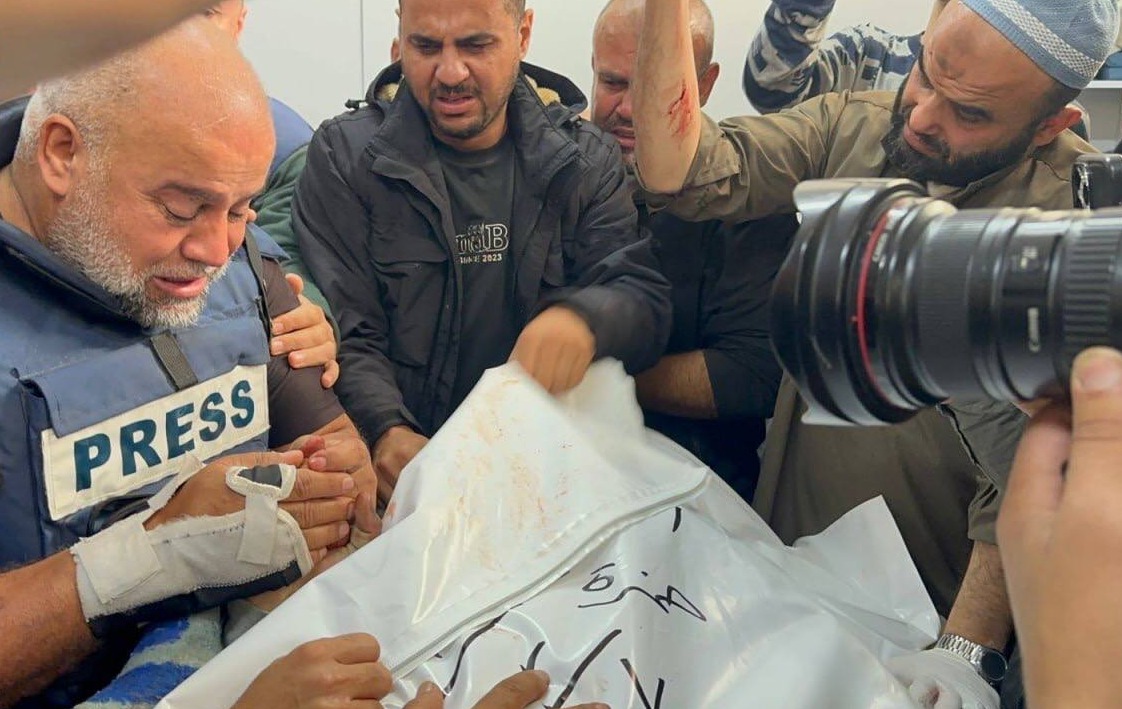مأساة جديدة يعيشها وائل الدحدوح.. “أبو حمزة” يفقد حمزة!